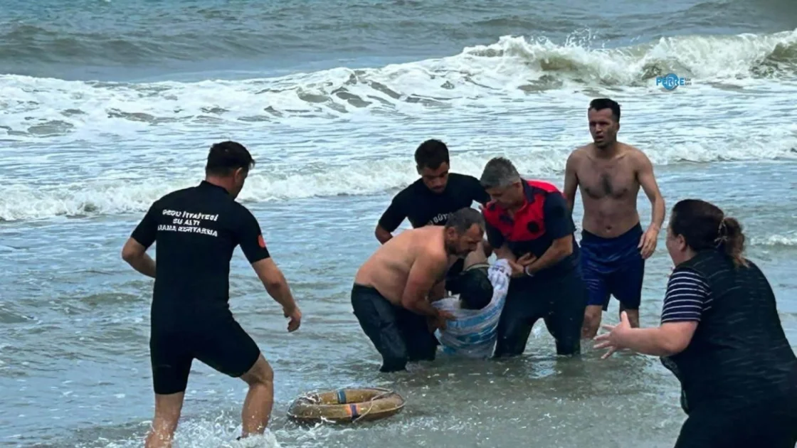 Ordu'da Denize Giren İki Kardeş Boğulma Tehlikesi Atlattı