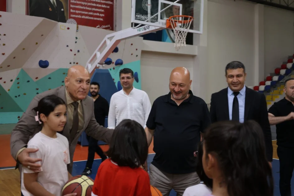 AK Parti Milletvekili Kurt'tan Gençlik ve Spora Destek Vurgusu