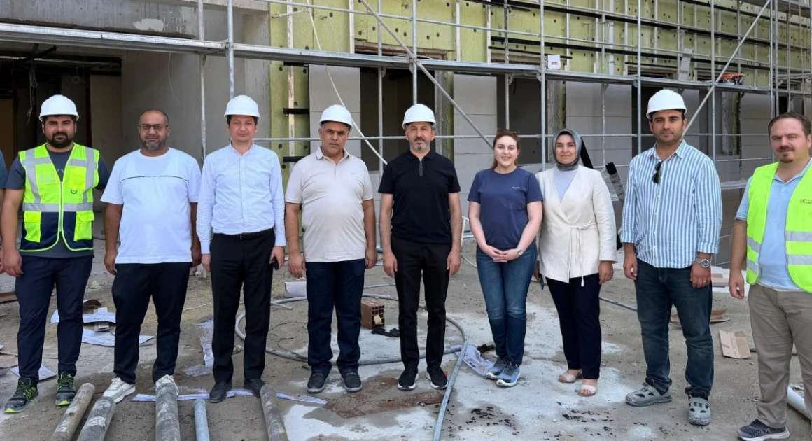 Bakan Yardımcısı Aydın, SGK İl Müdürlüğü İnşaatını İnceledi