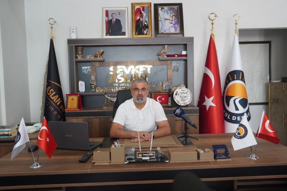Yusuf Aslan'dan Kahta'da Seçim Dışı Kesintisiz Halk Teması