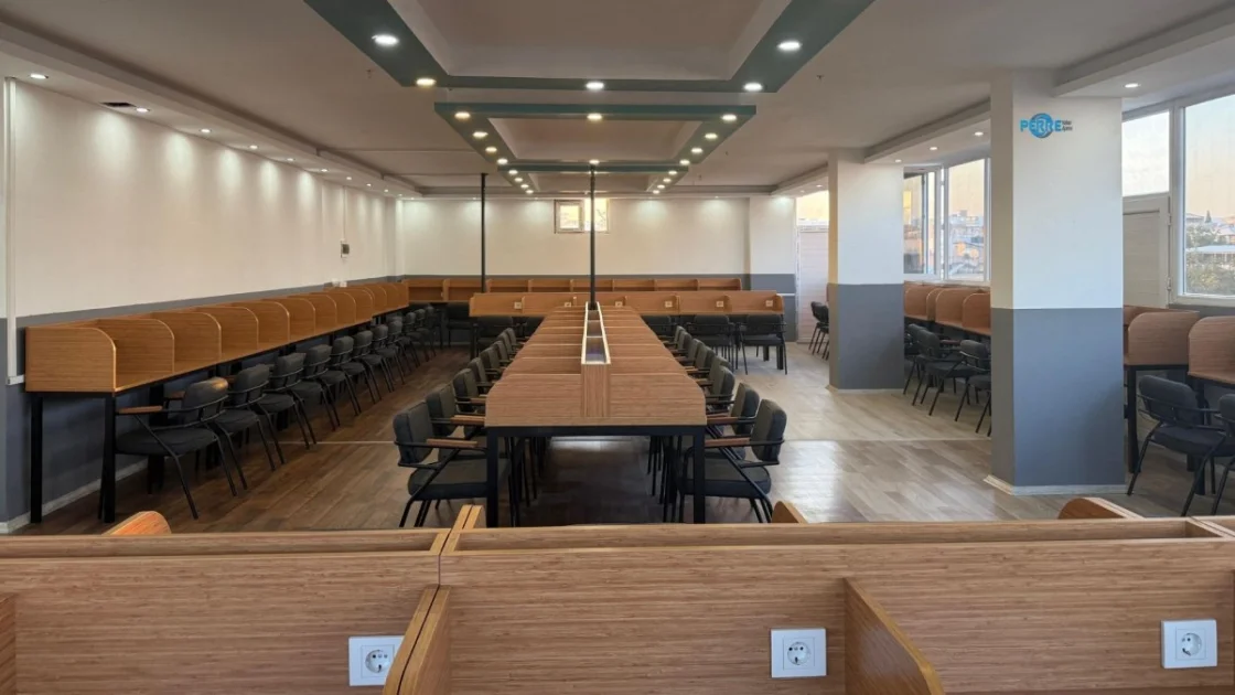 Kahta'da Öğrencilere Yönelik Modern English Kitap Kafe Açıldı