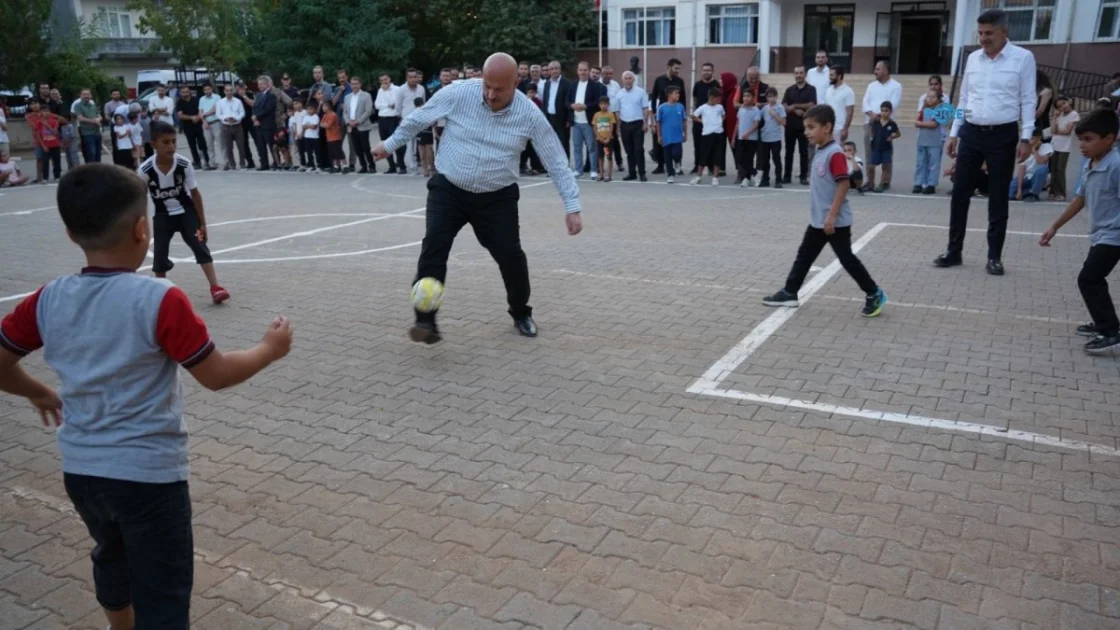 Adıyaman Valisi ve Vekil Şan, Kahta'da Talepleri Yerinde Dinledi