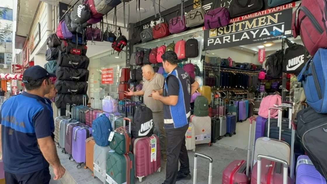 Adıyaman Zabıtası Kaldırım İşgaline Göz Açtırmıyor: Cezalar Kesiliyor