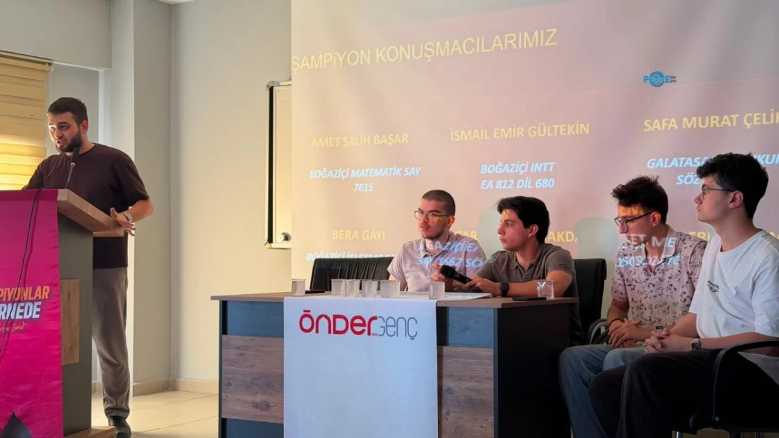 YKS Türkiye Birincileri Adıyaman ve Kahta'da Gençlere Yol Gösterdi