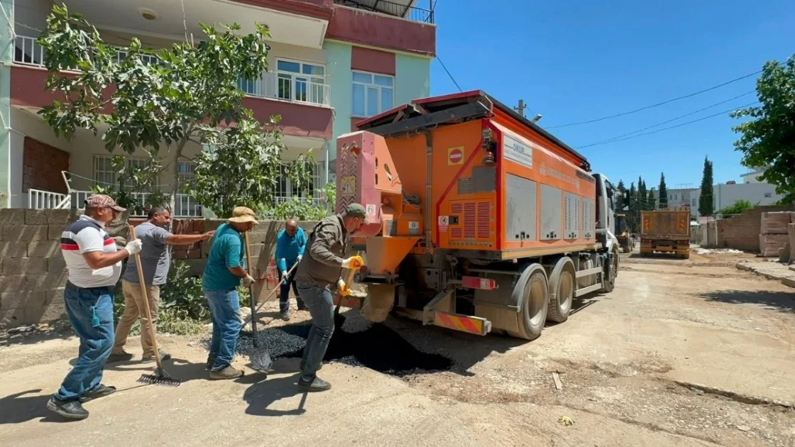 Adıyaman'da Altyapı Sonrası Asfalt Yenileme Çalışmaları Hız Kesmiyor