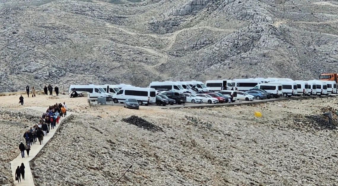 Nemrut Turizmine Engeller: Başkan Çetinkaya'dan Yetkililere Çağrı