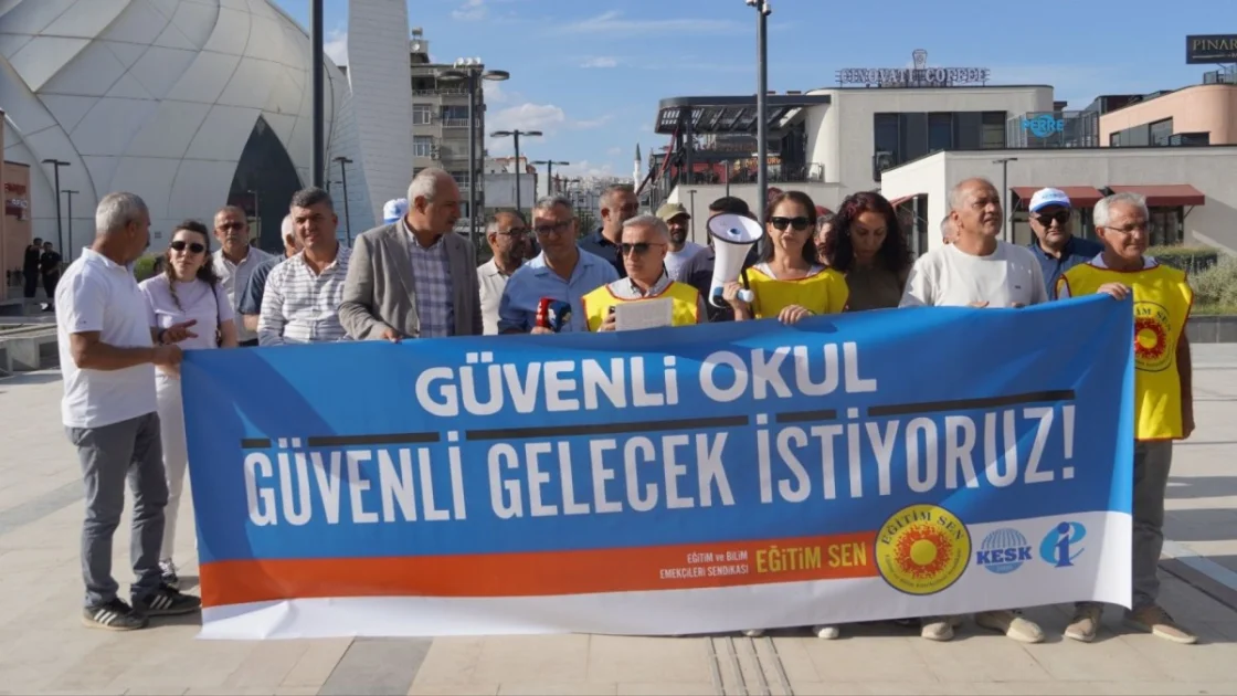 Eğitim Sen Adıyaman'dan 'Güvenli Okul, Güvenli Gelecek' Çağrısı