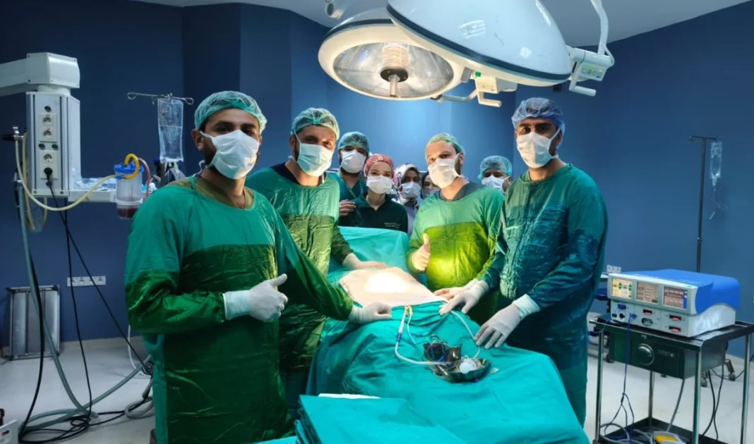 Adıyaman Kahta'da 82 Yaşındaki Hastadan 42 Taş Çıkarıldı