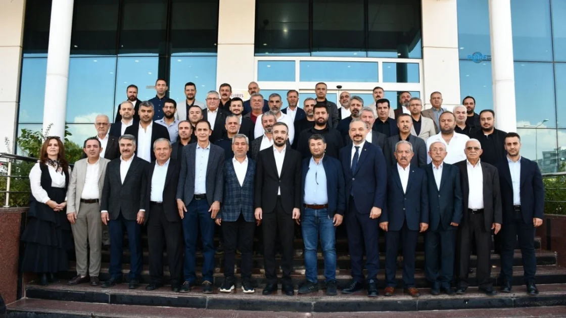 Adıyaman ATSO'da Mehmet Torunoğlu Güven Tazeledi: Yeni Yönetim Belirlendi