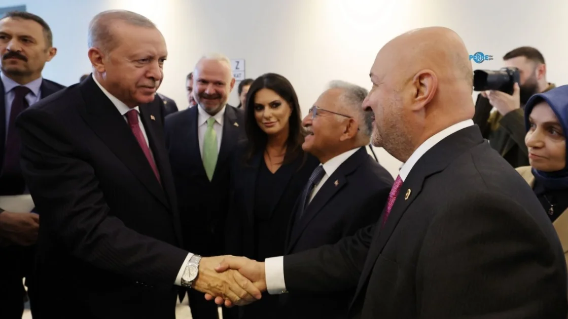 Adıyaman Milletvekili Resul Kurt, Güneydoğu'da En Beğenilen 3. Vekil Oldu