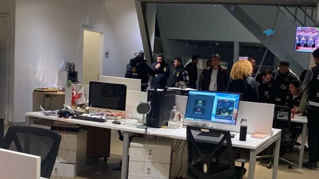 Özgür Özel'den Halk TV Baskınına Sert Tepki: 'Diktatörlerin İşi'
