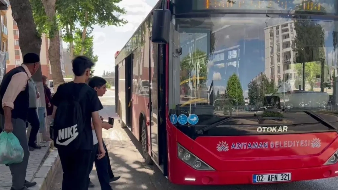Adıyaman Belediyesi'nden YKS Adaylarına Ücretsiz Ulaşım Desteği