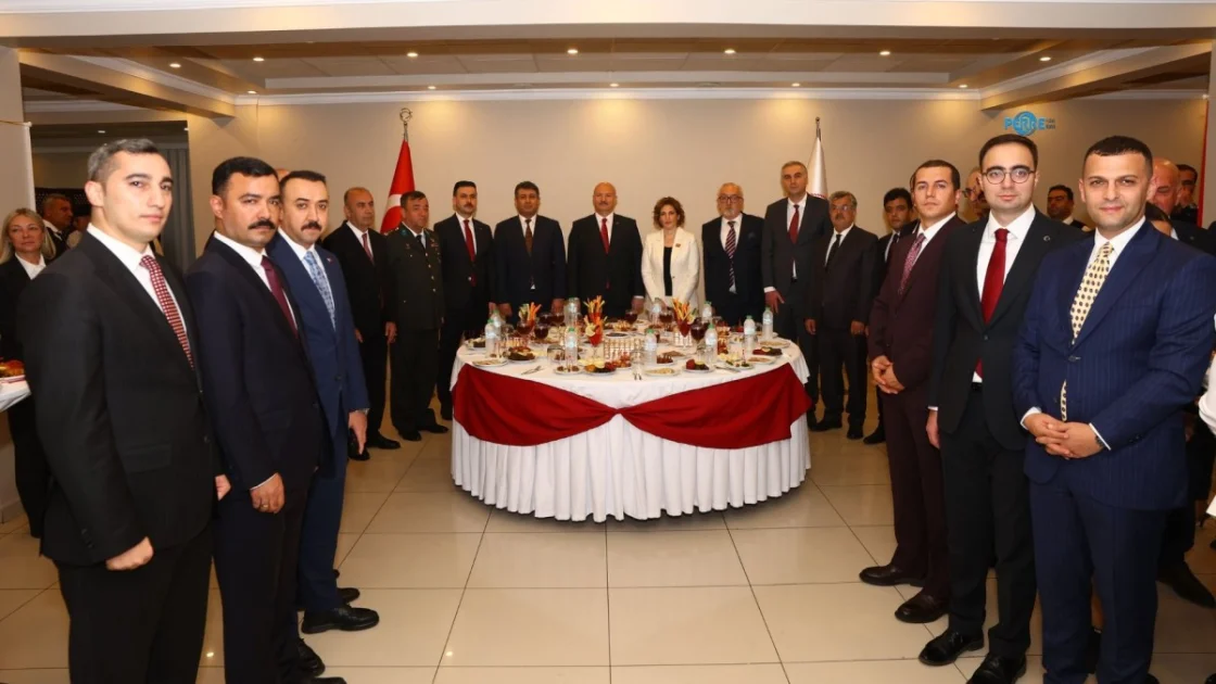 Adıyaman'da Cumhuriyet'in 103. Yılı Kutlamaları Polis Evi Kabulüyle Sona Erdi