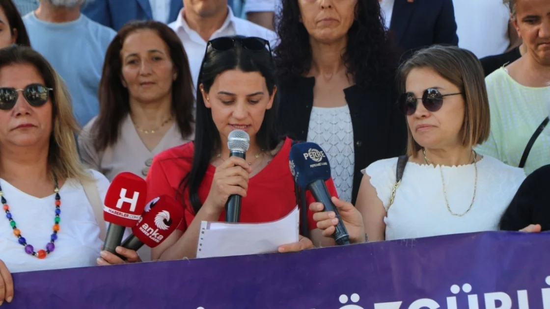 Adıyaman Kadın Platformu’ndan Kürt kadınlarına yönelik söylemler ve nafaka tartışmalarına tepki