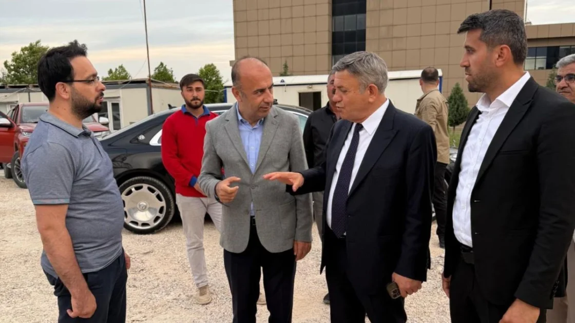 Erdemoğlu ADYÜ lojmanlarını inceledi: Eğitime destek vurgusu