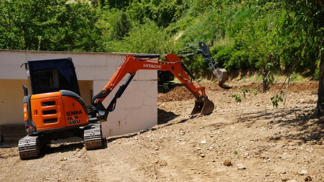 Kahta Belediyesi'nden Ebu Sadık Türbesi'ne Kapsamlı Bakım